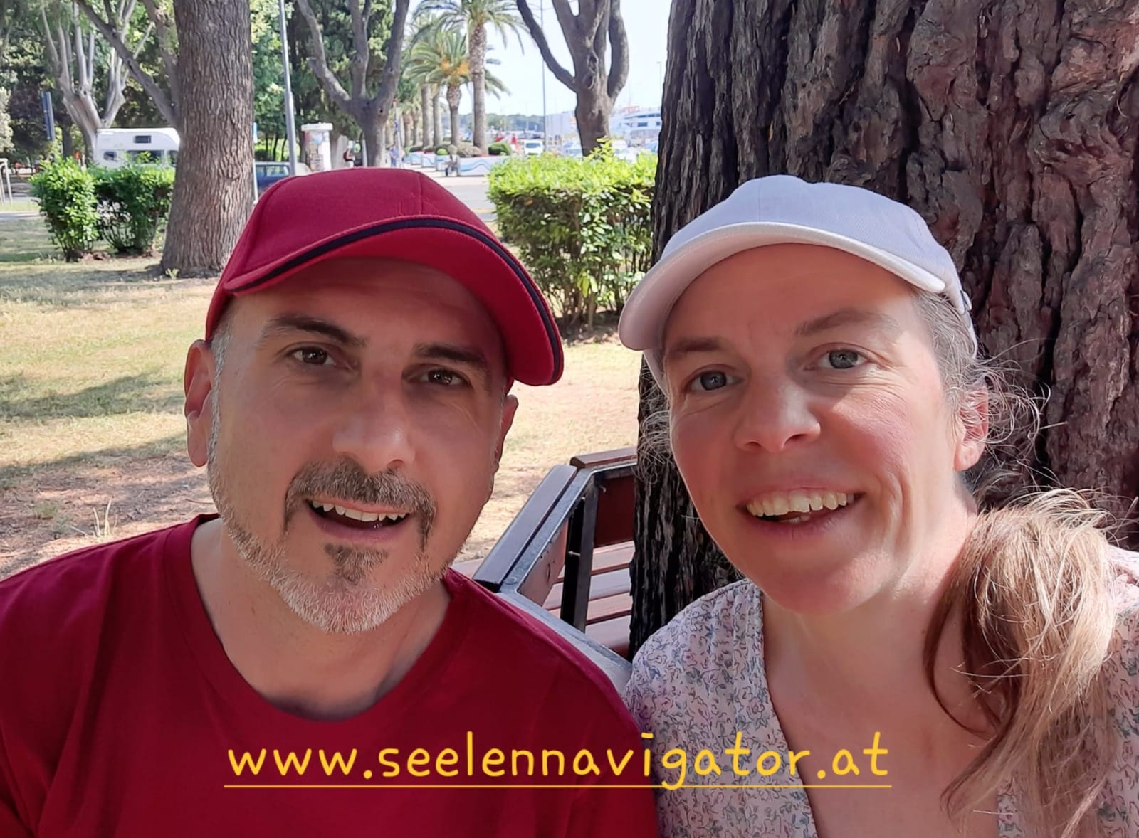 SN YR TB Porträt mit link SN